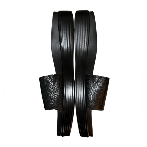 Donald J. Pliner Fiji black leather slip on sandals classic timeless luxury - Picture 3 of 10